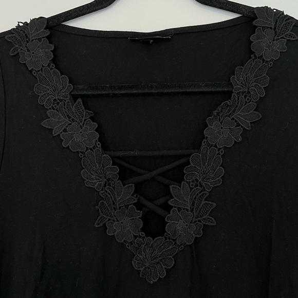 Topshop Lace Up Front T-shirt - Picture 3 of 6